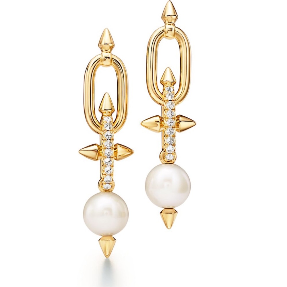 Titan Pearl Earrings